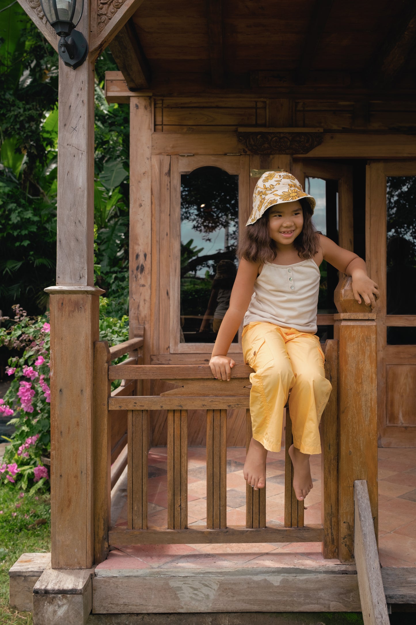SUNFLOWER TERRY BUCKET HAT - BEIGE