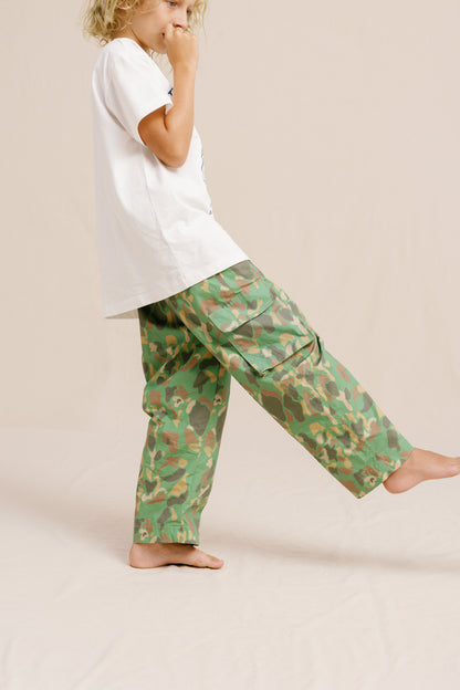 CAMO BAGGY PANTS - KHAKI GREEN - nikasgotsoul