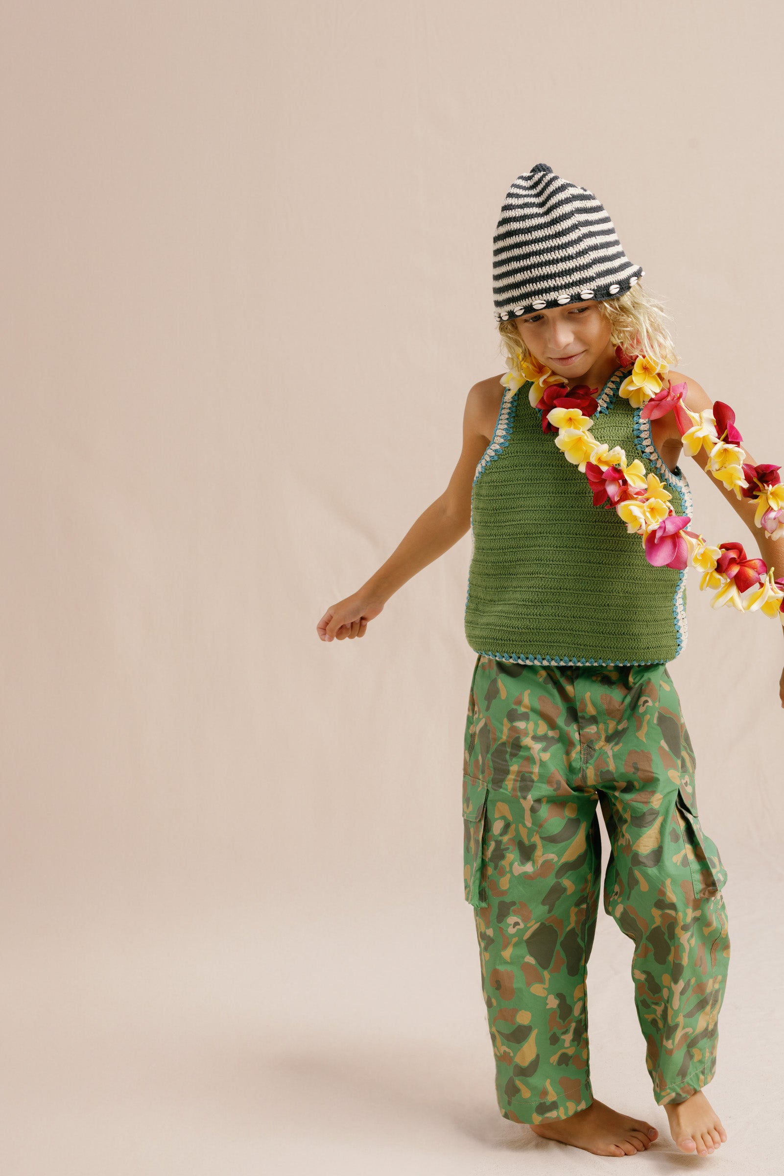 SANTI CROCHET RUNNING TOP HANDMADE - KHAKI GREEN - nikasgotsoul